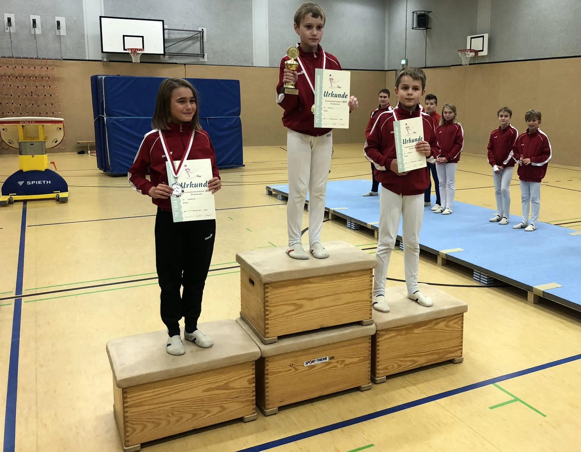 Jugend F: Nico Tochadse, Angelo Sandig, Jakob Dölker